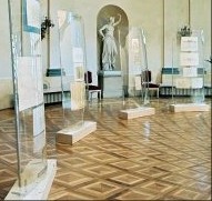 PLEXIGLAS GALLERY